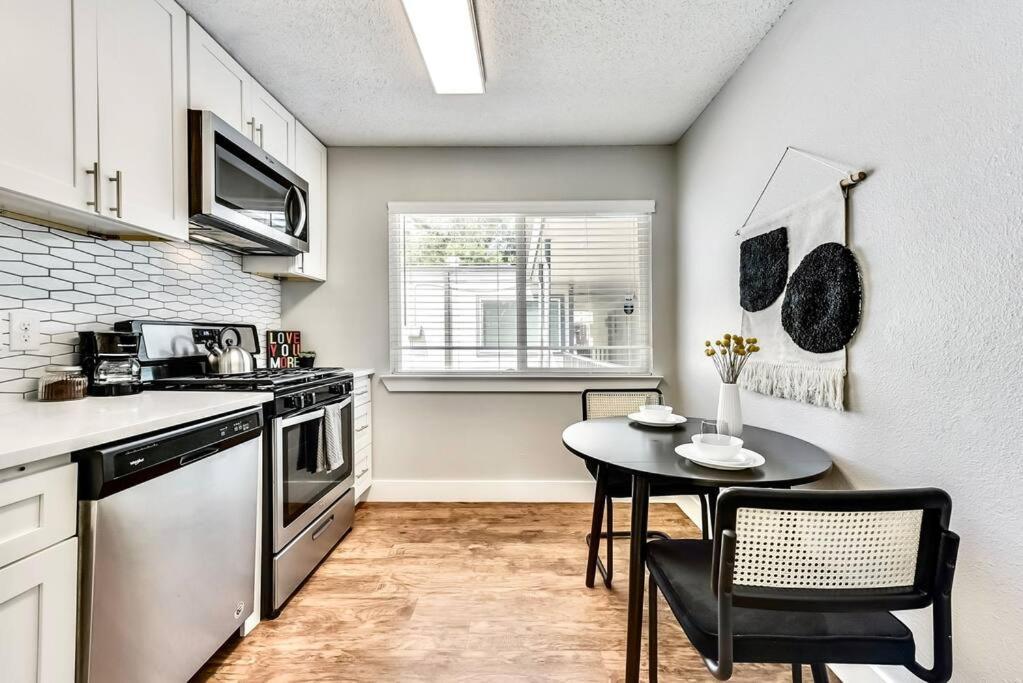 Apartamento Bright And Cheerful Flat, Near Fair Park Dallas Exterior foto