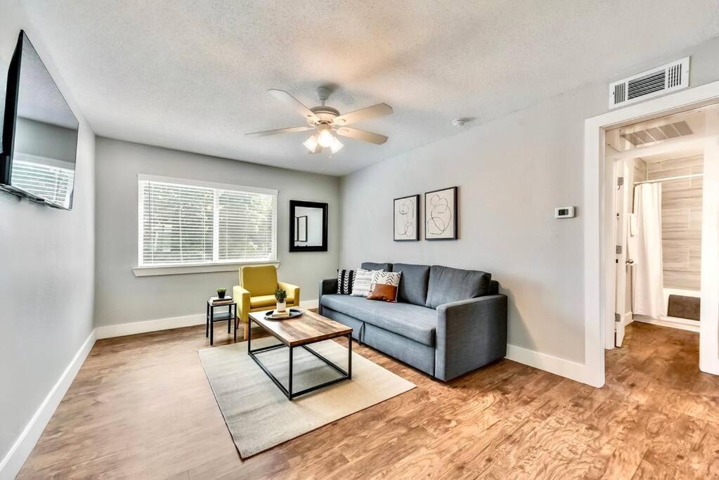 Apartamento Bright And Cheerful Flat, Near Fair Park Dallas Exterior foto